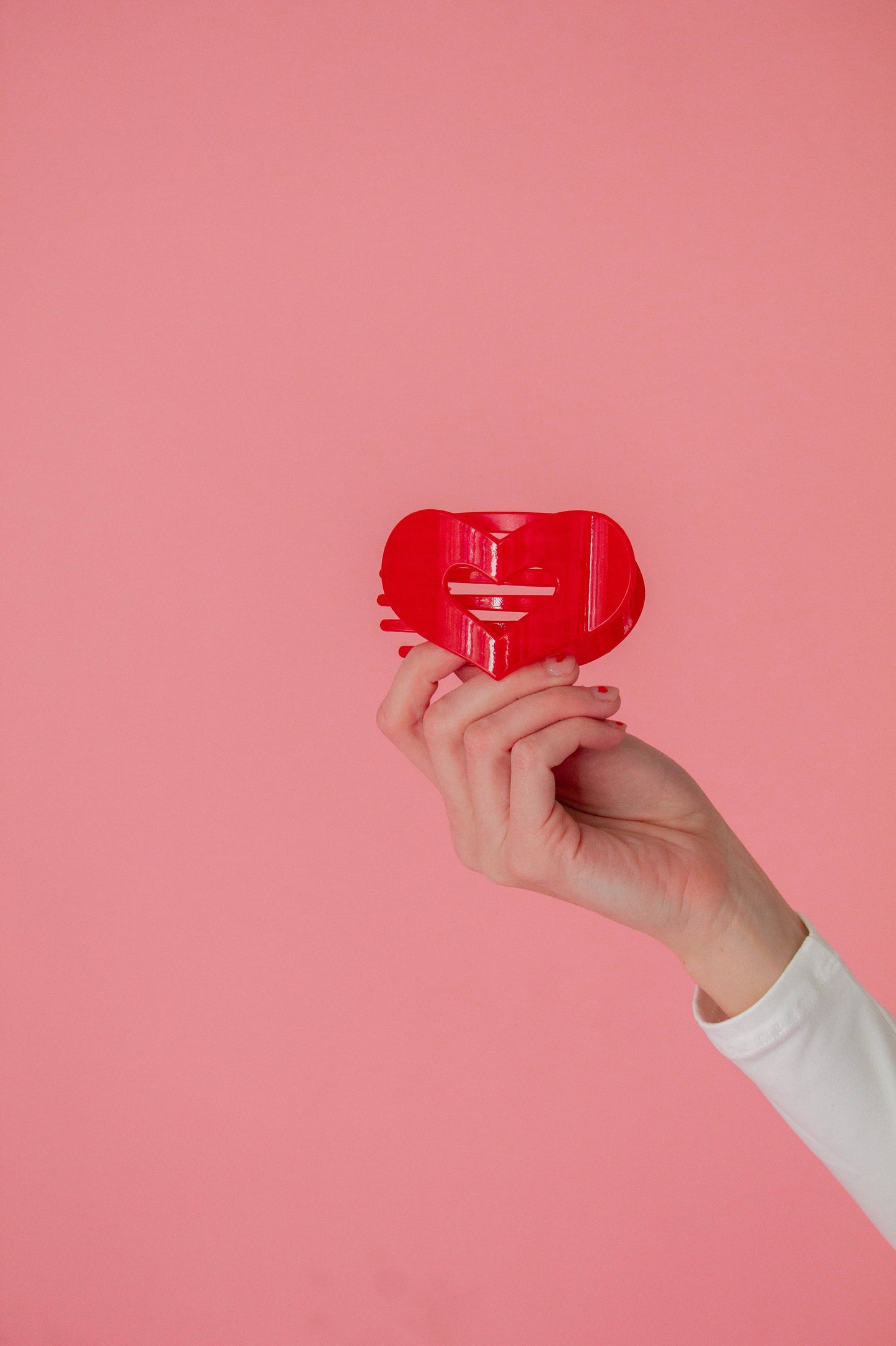 Flat Heart Claw Clip: Red
