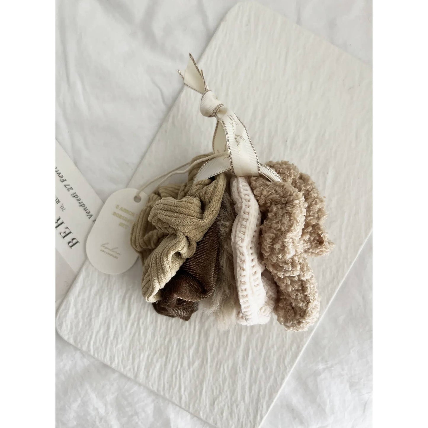 VELVET SOFT SCRUNCHIES SET - GABI: MAUVE, ONE SIZE